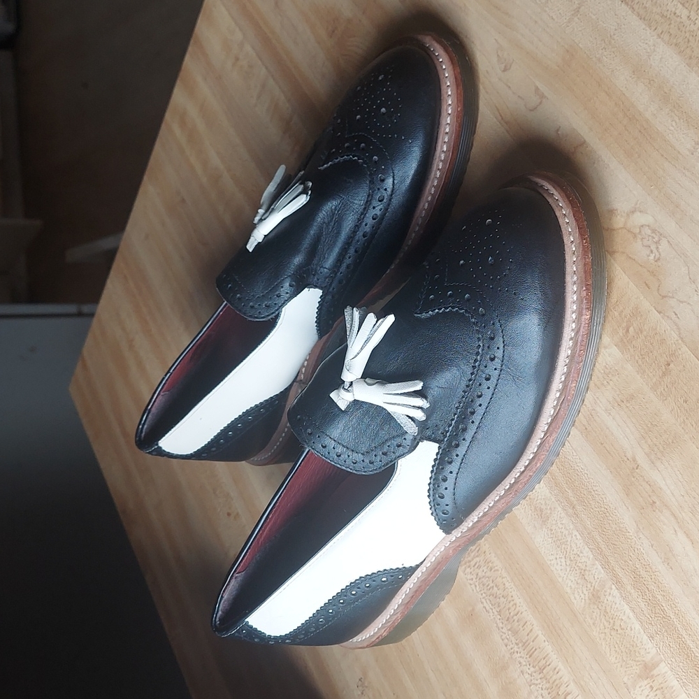 Dr. Martens Phyllis- black and white